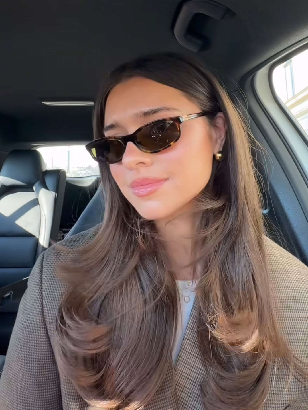 Avi | Minimal Oval Sunglasses